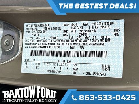 Used 2025 Lincoln Corsair Reserve image 32