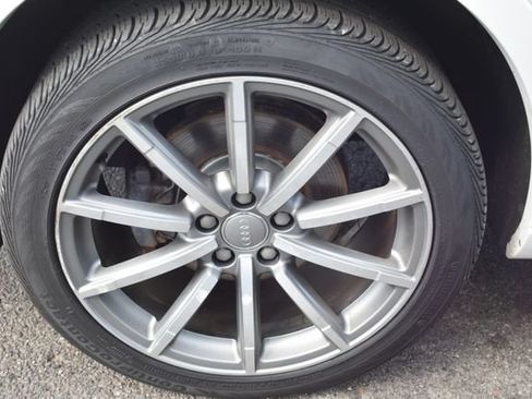 Used 2018 Audi Q3 2.0T Premium Plus w/ Premium Plus Package AWD/4WD image 52
