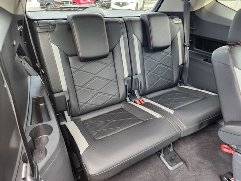 Used 2025 Volkswagen Atlas Peak Edition SE image 16