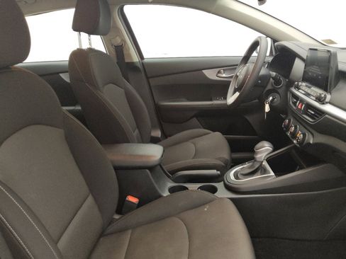 Used 2023 Kia Forte LXS w/ LXS Technology Package FWD image 21