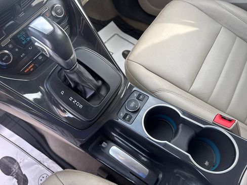 Used 2015 Ford Escape Titanium FWD image 27