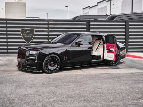 Used 2023 Rolls-Royce Phantom Sedan RWD image 5