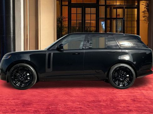 New 2026 Land Rover Range Rover SE image 3