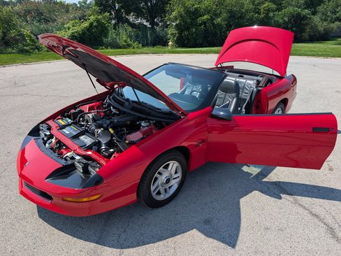Used 1994 Chevrolet Camaro Z28 RWD image 51