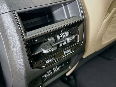 New 2025 Jeep Grand Cherokee Limited image 33