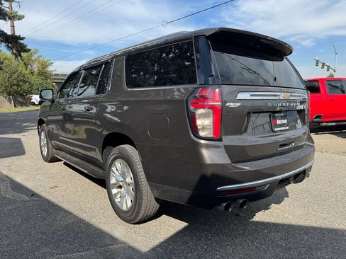 Used 2021 Chevrolet Suburban Premier w/ Premium Package AWD/4WD image 30
