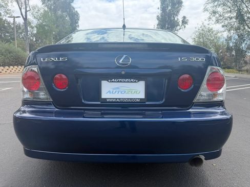 Used 2005 Lexus IS 300 RWD image 4