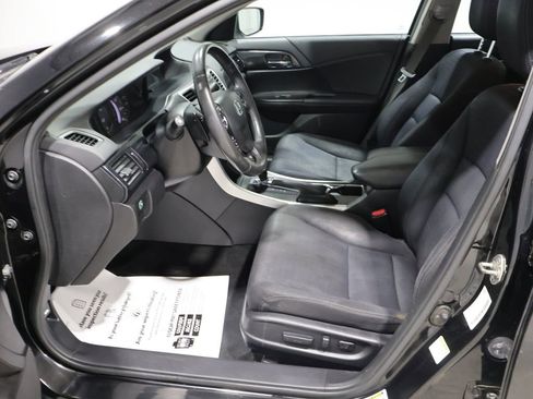 Used 2014 Honda Accord Sport image 10