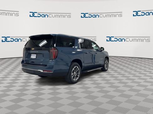 Used 2025 Chevrolet Suburban LT AWD/4WD image 8