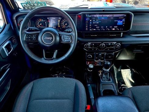 Used 2024 Jeep Wrangler Unlimited Rubicon image 26