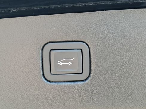Used 2022 Chevrolet Blazer LT FWD image 34