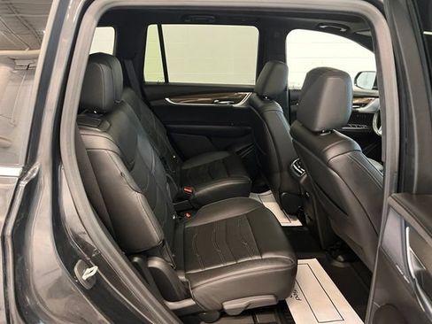 Used 2020 Cadillac XT6 Premium Luxury w/ Platinum Package AWD/4WD image 13