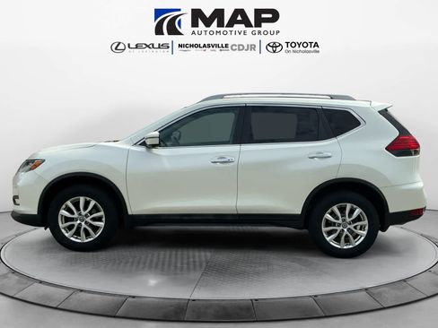 Used 2017 Nissan Rogue SV AWD/4WD image 2