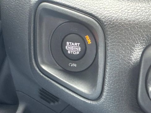 New 2025 Jeep Gladiator Sport image 30