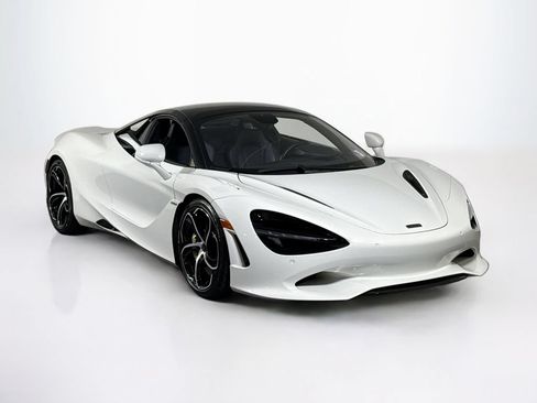 Used 2025 McLaren 750S Spider RWD image 7