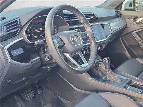 Used 2022 Audi Q3 2.0T Premium Plus w/ Premium Plus Package AWD/4WD image 9