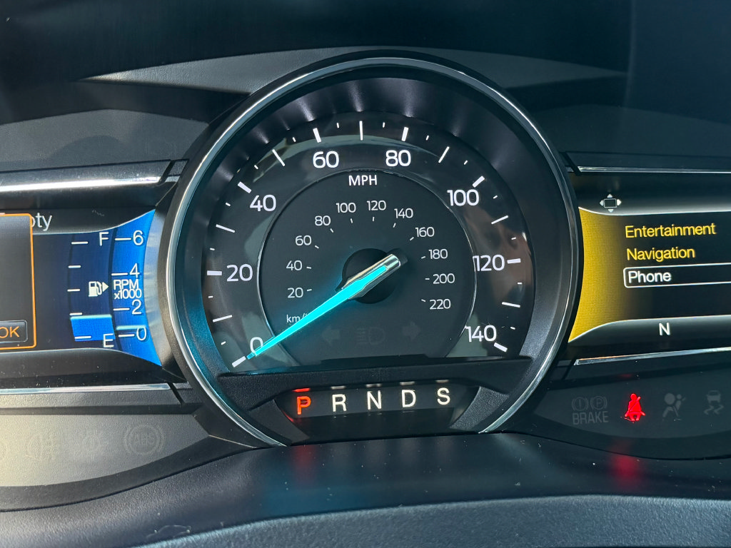 Used 2017 Ford Explorer XLT w/ Equipment Group 202A FWD image 16