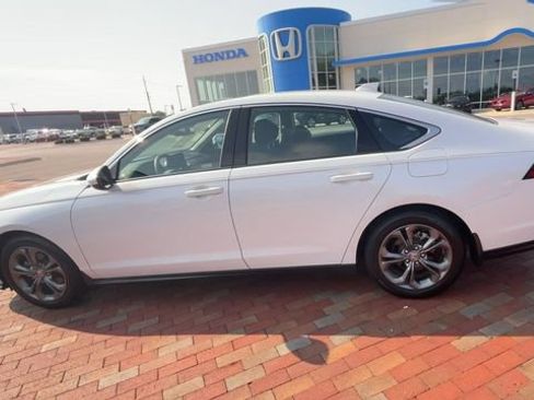 Certified 2024 Honda Accord EX image 7