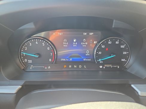 Used 2024 Ford Explorer XLT w/ Equipment Group 202A AWD/4WD image 18