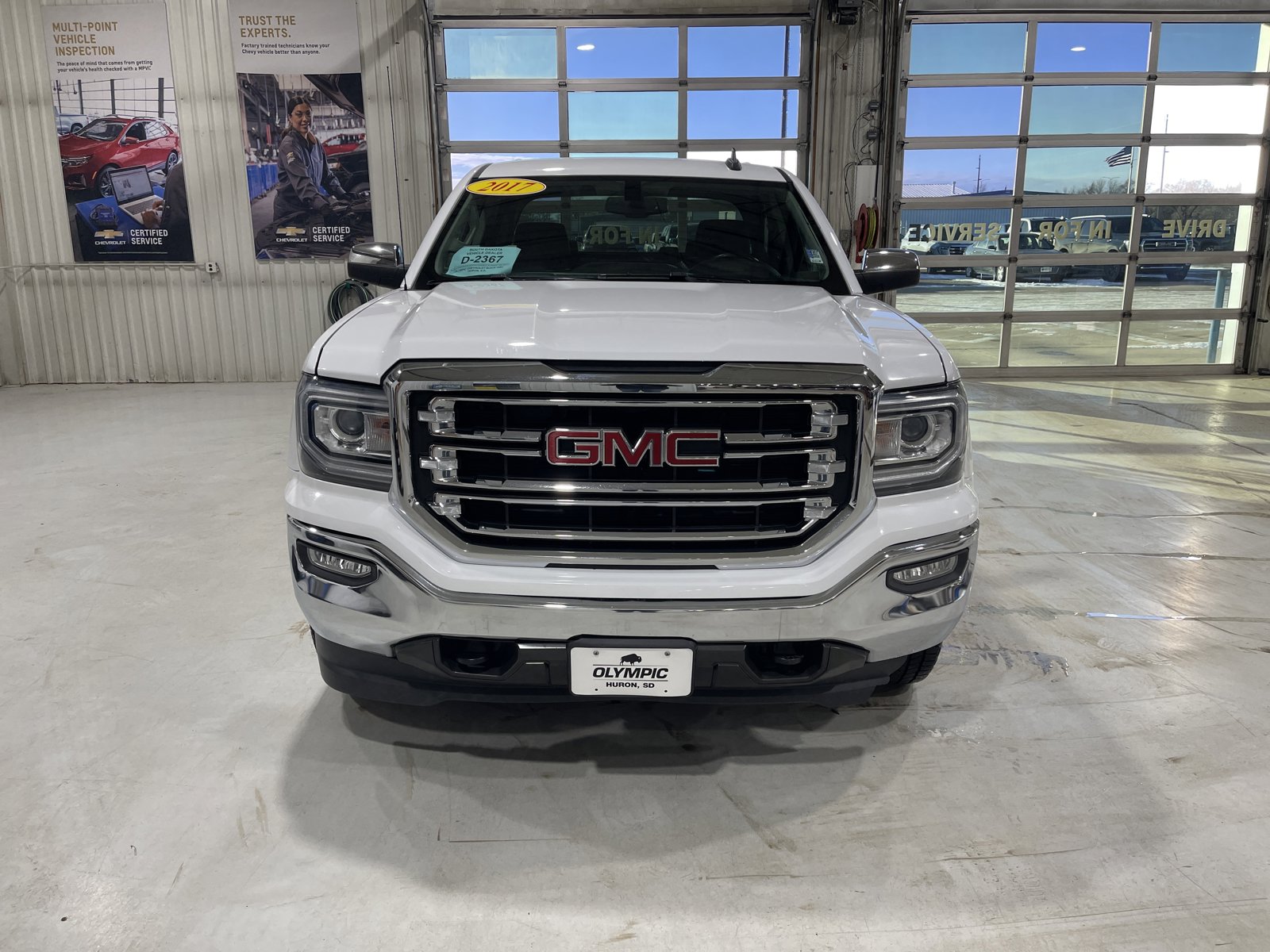 Used 2017 GMC Sierra 1500 SLT w/ SLT Premium Package AWD/4WD image 3