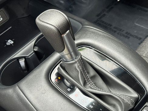 Certified 2026 Honda HR-V LX image 21