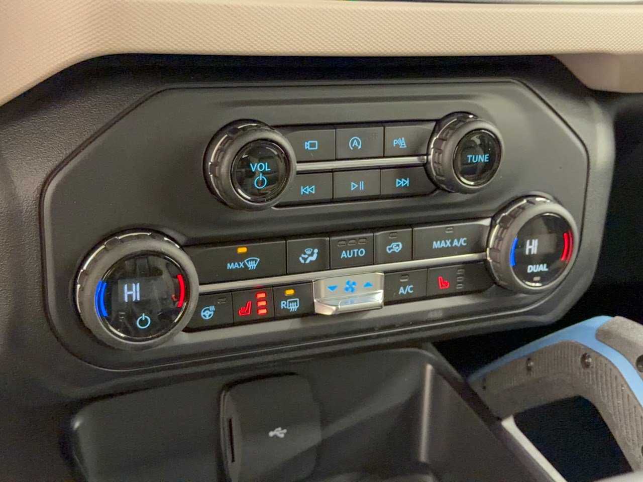 Used 2024 Ford Bronco Wildtrak AWD/4WD image 22