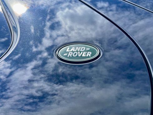 Certified 2025 Land Rover Discovery Dynamic SE AWD/4WD image 35
