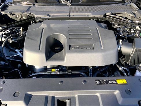 New 2026 Land Rover Defender 110 X-Dynamic SE image 16