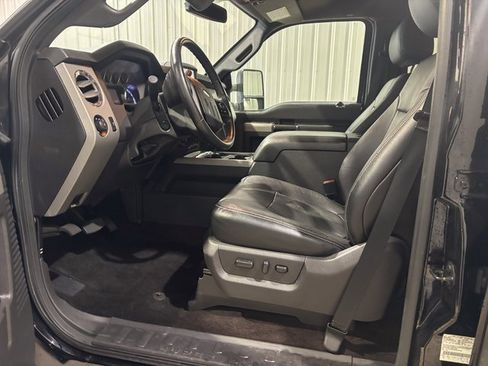 Used 2016 Ford F250 Lariat w/ Lariat Interior Package image 14