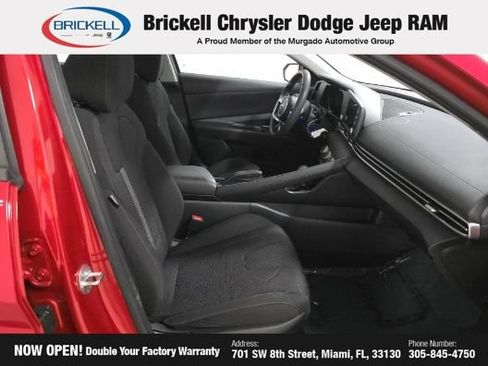 Used 2023 Hyundai Elantra SE FWD image 13