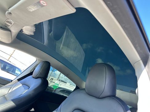 Used 2023 Tesla Model Y AWD image 19