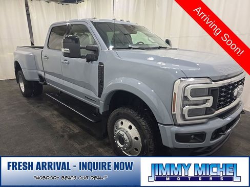 Used 2025 Ford F450 Platinum w/ Camper Package AWD/4WD image 1