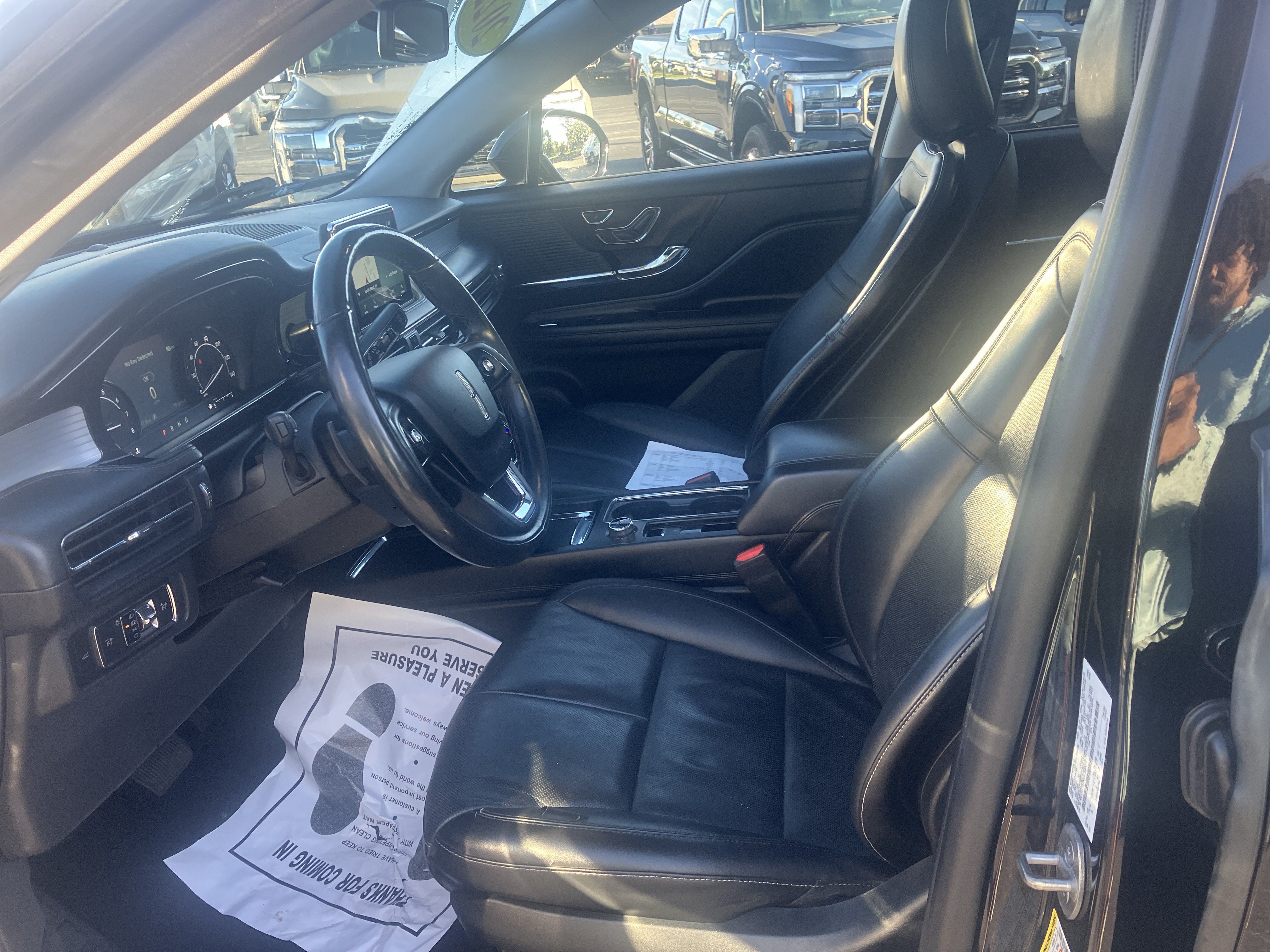 Used 2022 Lincoln Corsair AWD w/ Premium Package image 22