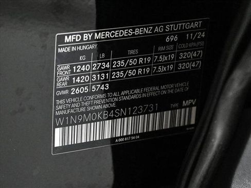 Certified 2025 Mercedes-Benz EQB 300 4MATIC image 27