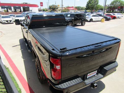 Used 2022 Chevrolet Silverado 2500 LT w/ Midnight Edition AWD/4WD image 7