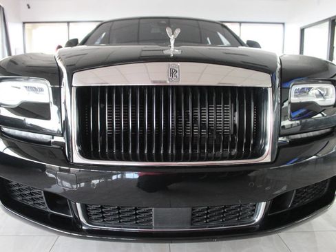 Used 2019 Rolls-Royce Ghost image 5