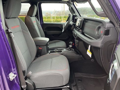 New 2026 Jeep Wrangler Unlimited Rubicon w/ Technology Group image 27