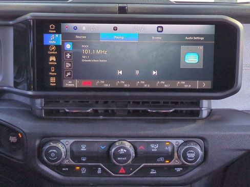 Used 2024 Jeep Wrangler Sport S image 28