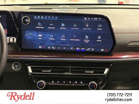 Used 2025 Chevrolet Traverse RS w/ LPO, Floor Liner Package AWD/4WD image 21