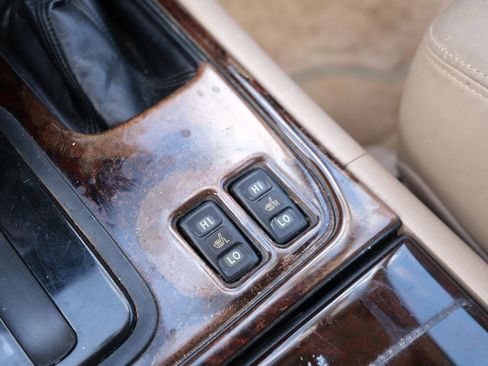 Used 2000 Toyota Land Cruiser AWD/4WD image 41