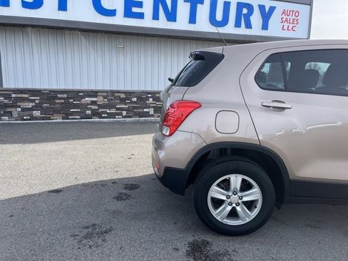 Used 2018 Chevrolet Trax LS image 16