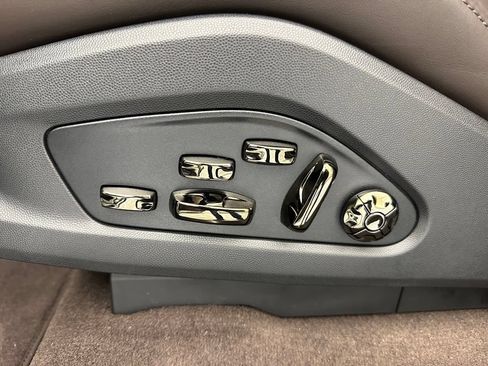 New 2026 Porsche Cayenne Turbo AWD/4WD image 24
