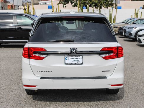 Used 2023 Honda Odyssey Touring image 8
