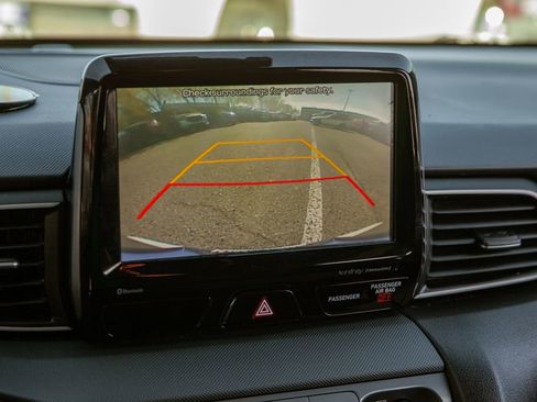 Used 2020 Hyundai Veloster 2.0 Premium image 16