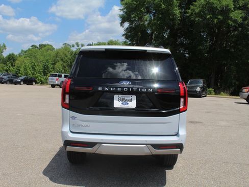 New 2026 Ford Expedition Platinum w/ Driver's Package AWD/4WD image 12