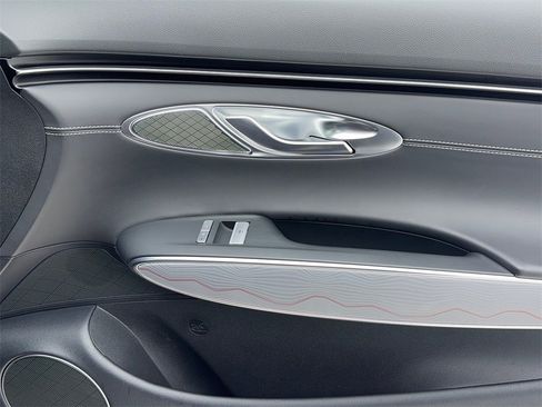 Used 2023 Genesis GV70 2.5T w/ Advanced Package image 48