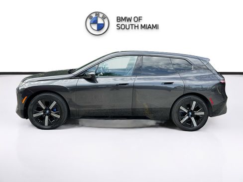 Used 2024 BMW iX xDrive50 w/ Premium Package AWD/4WD image 4