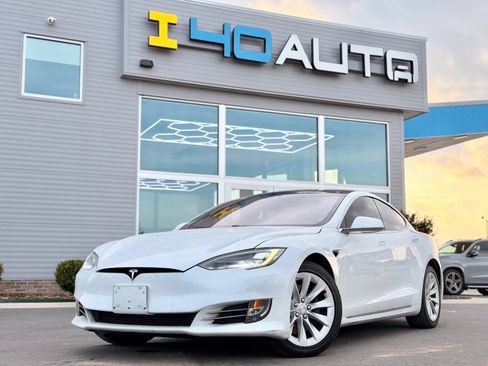 Used 2018 Tesla Model S AWD image 1