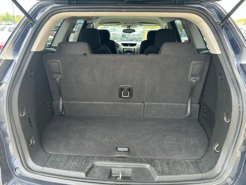 Used 2017 Chevrolet Traverse LT w/ Style and Technology Package AWD/4WD image 17