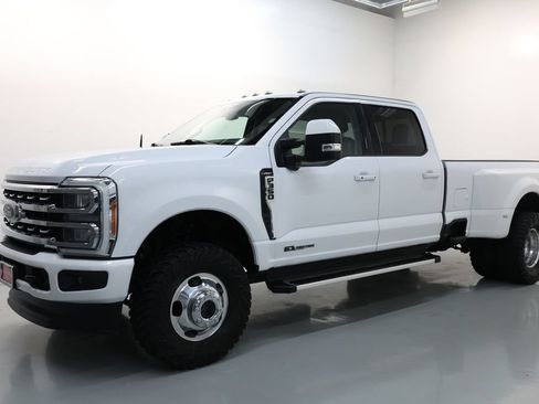 Used 2023 Ford F350 Lariat w/ FX4 Off-Road Package AWD/4WD image 57